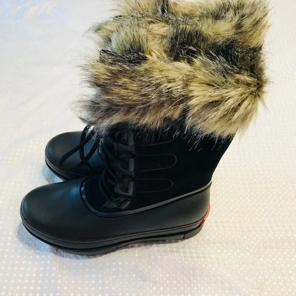 Sorel Joan of artic Next leather boots in black - Picture 5 of 10